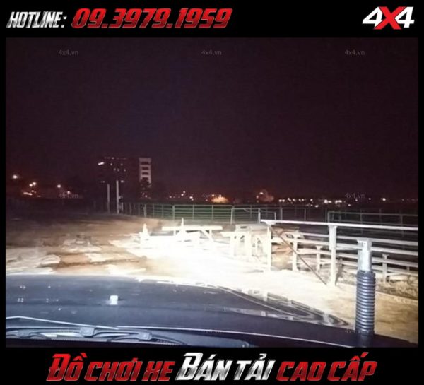 Hình ảnh đèn led bar ô tô: bán tải và xe 4 bánh gắn đèn led bar để trợ sáng khi đi đường vào ban đêm